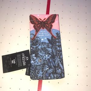 Owlcrate bookmark holder New With Tag. Great for glasses👍🏻